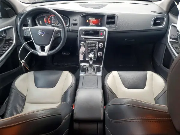 YV4612UM1G2000844 2016 VOLVO S60 - Image 8