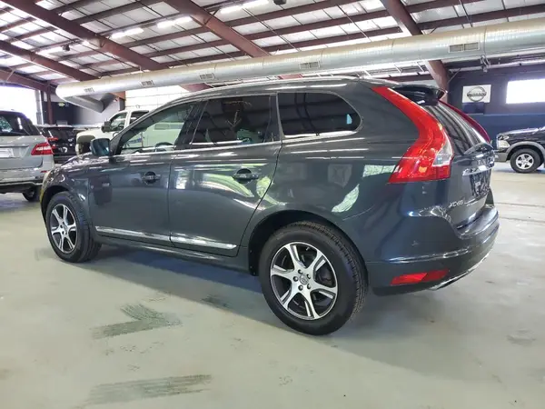 YV4902RK0F2675574 2022 VOLVO XC60 - Image 2
