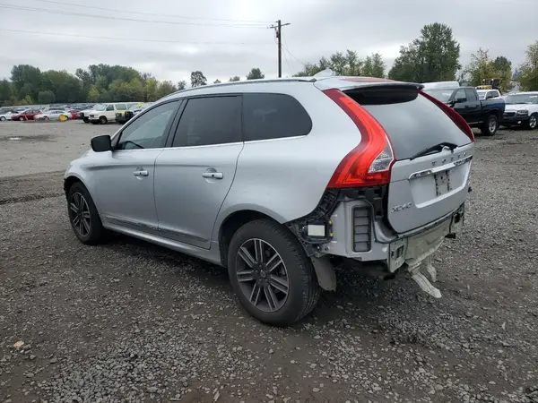 YV4902RK1G2808814 2016 VOLVO XC60 - Image 2