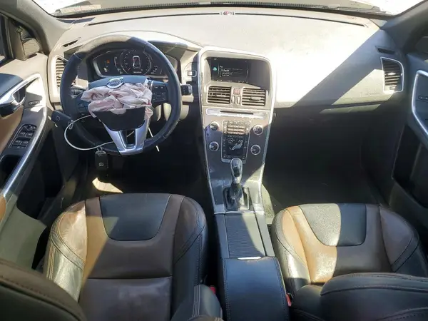 YV4902RK1G2837536 2016 VOLVO XC60 - Image 8