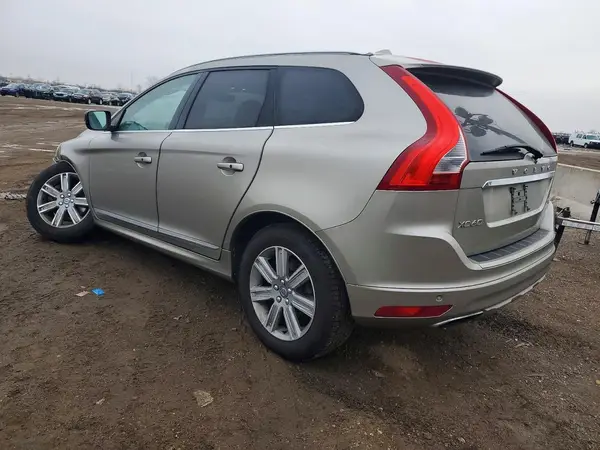 YV4902RK2G2782997 2016 VOLVO XC60 - Image 2