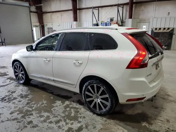 YV4902RK3G2827199 2016 VOLVO XC60 - Image 2