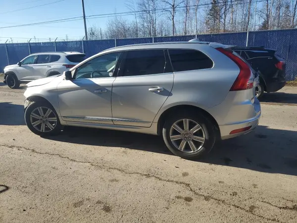 YV4902RK4G2810850 2016 VOLVO XC60 - Image 2
