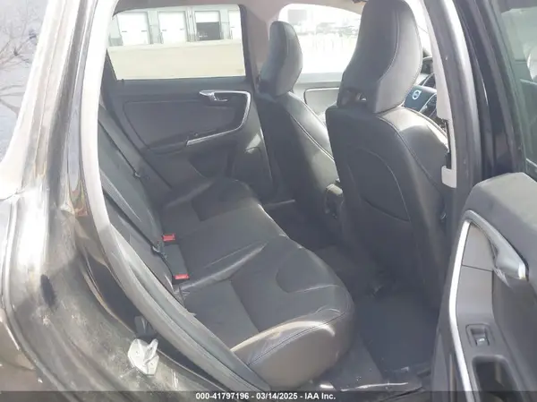 YV4902RK5G2775901 2016 VOLVO XC60 - Image 8