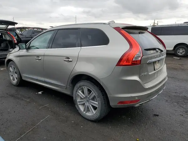 YV4902RK5G2782993 2016 VOLVO XC60 - Image 2