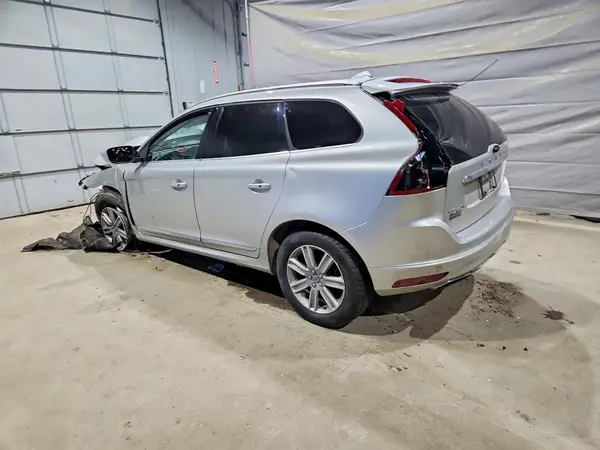YV4902RK6G2796238 2016 VOLVO XC60 - Image 2