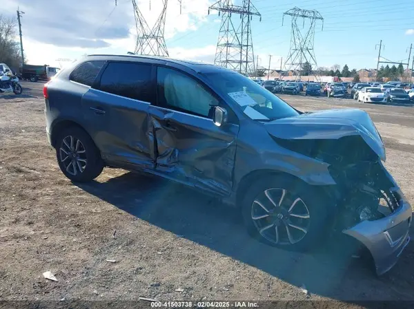 YV4902RK6G2805357 2016 VOLVO XC60 - Image 1