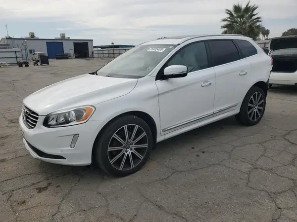 YV4902RK8G2785418 2016 VOLVO XC60 - Image 1