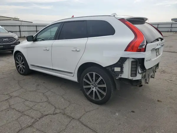 YV4902RK8G2785418 2016 VOLVO XC60 - Image 2