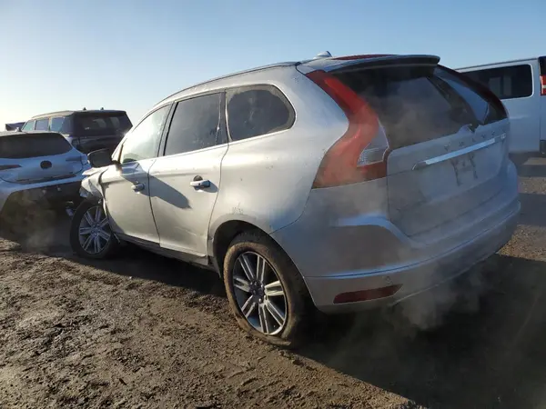 YV4902RK8G2798461 2016 VOLVO XC60 - Image 2