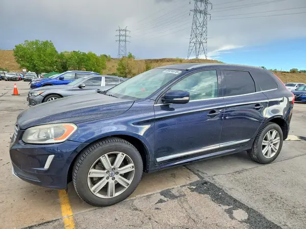YV4902RK8G2804405 2016 VOLVO XC60 - Image 1