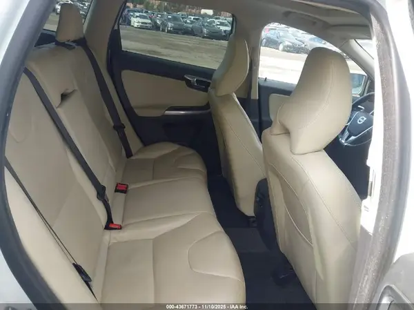 YV4902RK9G2844699 2016 VOLVO XC60 - Image 8
