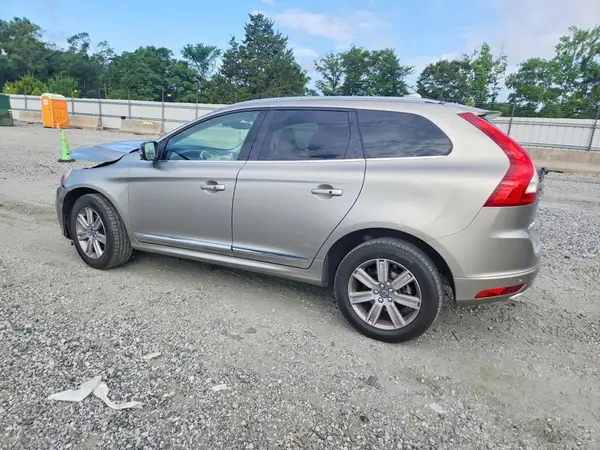 YV4902RKXG2788918 2016 VOLVO XC60 - Image 2