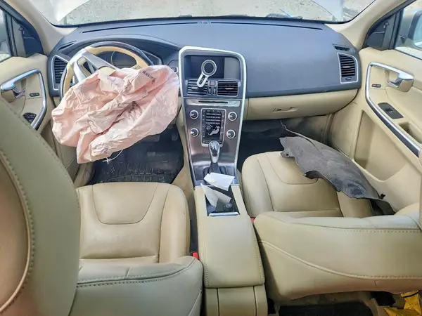 YV4902RKXG2788918 2016 VOLVO XC60 - Image 8
