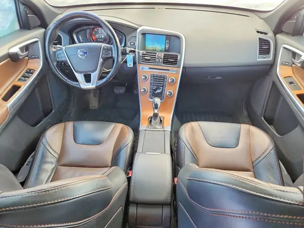 YV4902RKXG2828883 2016 VOLVO XC60 - Image 8