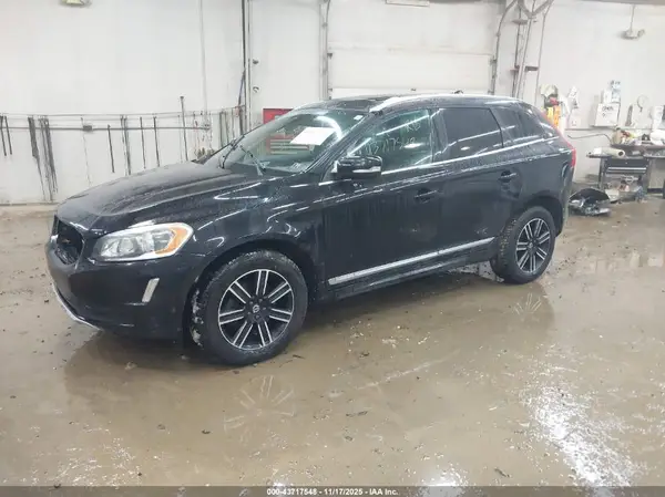 YV4902RKXG2854528 2016 VOLVO XC60 - Image 2