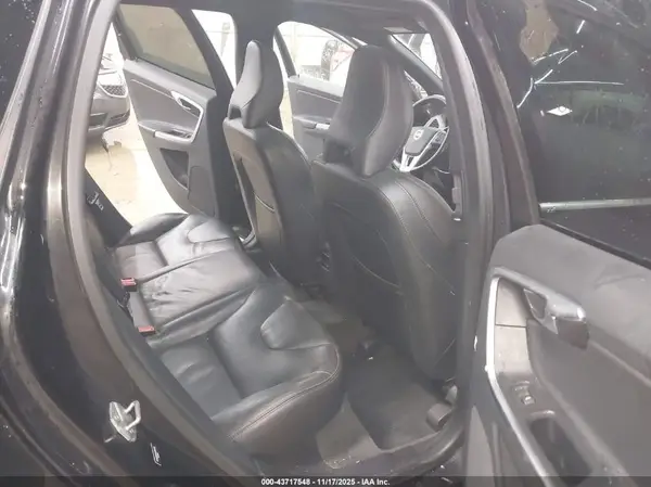 YV4902RKXG2854528 2016 VOLVO XC60 - Image 8