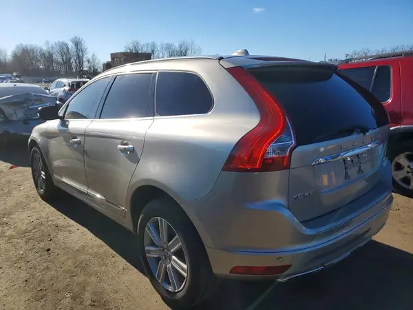 YV4902RM0G2779436 2016 VOLVO XC60 - Image 2