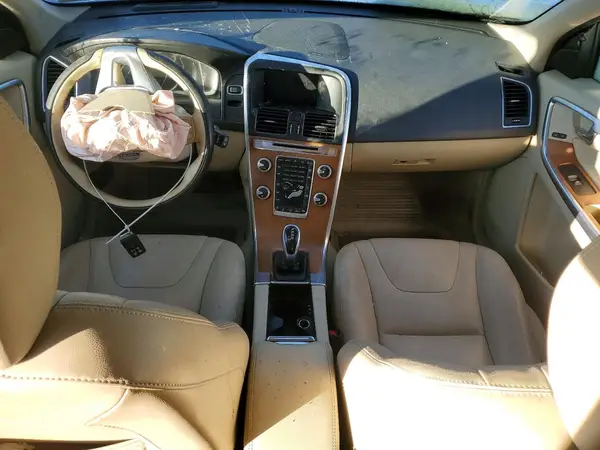 YV4902RM4G2811952 2016 VOLVO XC60 - Image 8
