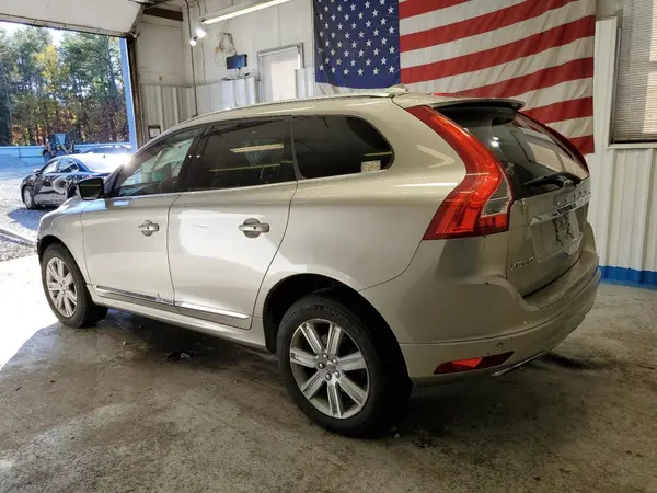 YV4902RM4G2831103 2016 VOLVO XC60 - Image 2