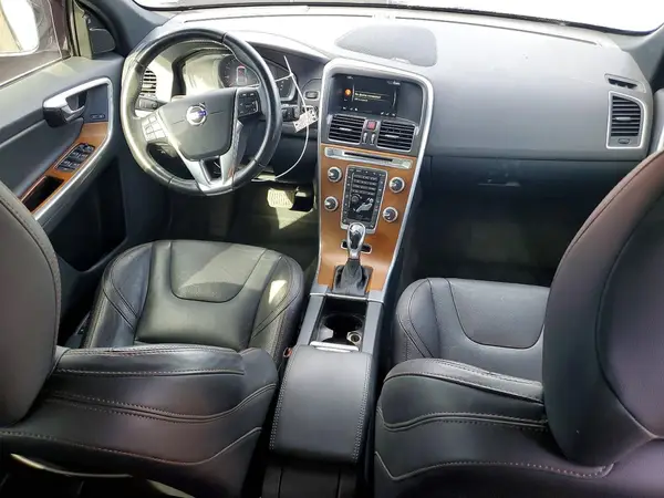 YV4902RM5G2784695 2016 VOLVO XC60 - Image 8