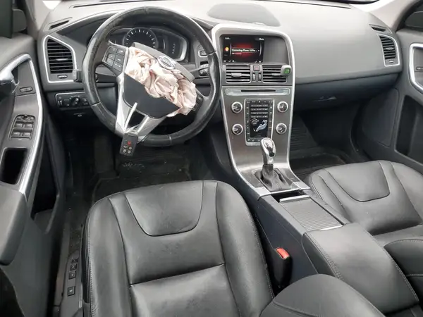 YV4902RM5G2812785 2016 VOLVO XC60 - Image 8