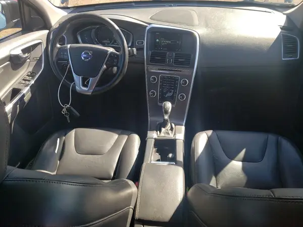 YV4902RM5G2826914 2016 VOLVO XC60 - Image 8