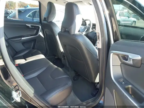 YV4902RM6G2780123 2016 VOLVO XC60 - Image 8