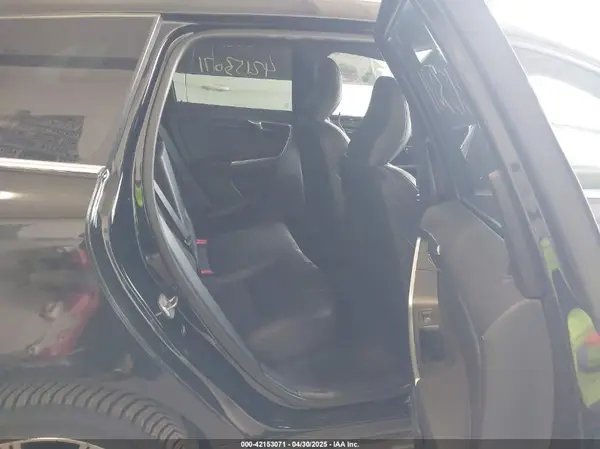 YV4902RM6G2812102 2016 VOLVO XC60 - Image 8