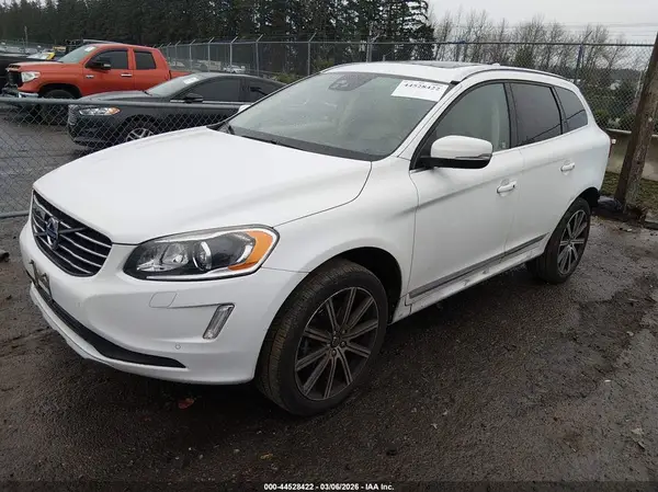 YV4902RM6G2813654 2016 VOLVO XC60 - Image 2