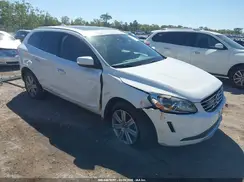 YV4902RMXG2810126 2016 VOLVO XC60
