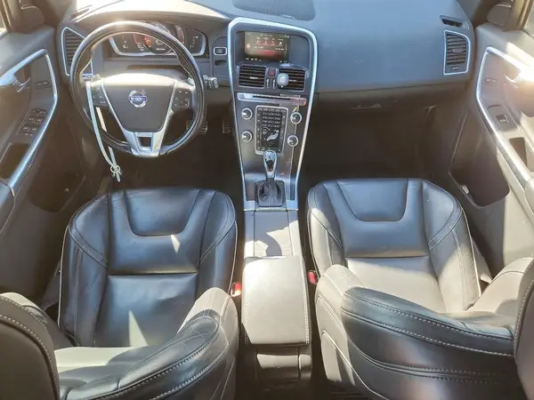 YV4902RP0G2809058 2016 VOLVO XC60 - Image 8