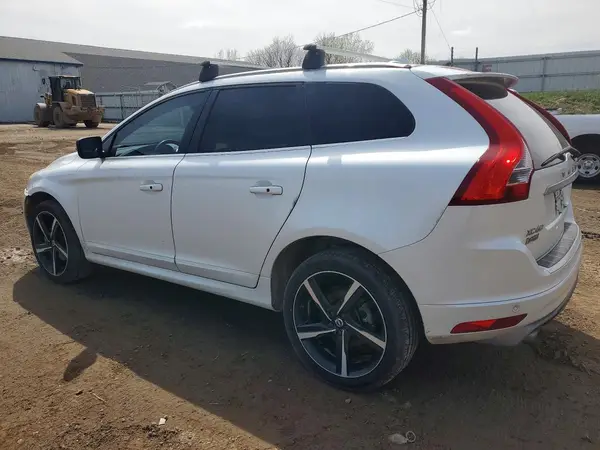 YV4902RP0G2825499 2016 VOLVO XC60 - Image 2