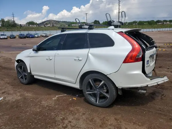 YV4902RP6G2801014 2016 VOLVO XC60 - Image 2