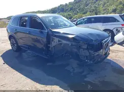 YV4A221K0N1802153 2022 VOLVO XC90