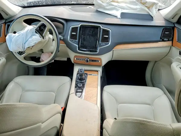 YV4A221K1M1696469 2021 VOLVO XC90 - Image 8