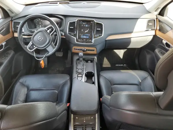 YV4A221K8M1696663 2021 VOLVO XC90 - Image 8