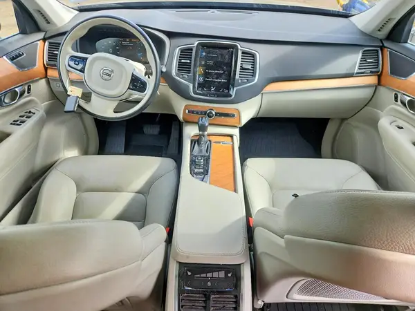 YV4A221K8M1745683 2021 VOLVO XC90 - Image 8