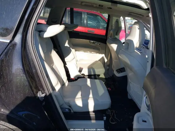 YV4A221K9L1552490 2020 VOLVO XC90 - Image 8