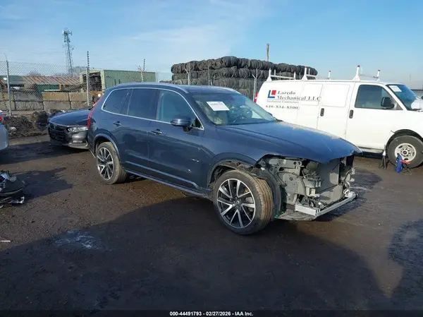 YV4A221K9N1810266 2022 VOLVO XC90 - Image 1