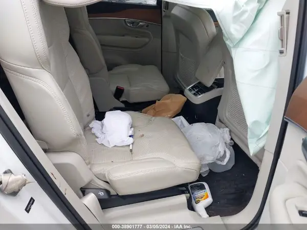 YV4A221L0L1544450 2020 VOLVO XC90 - Image 8