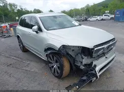 YV4A221L1N1857218 2022 VOLVO XC90