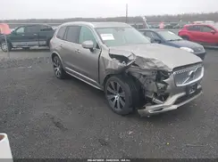 YV4A221L2N1776115 2022 VOLVO XC90