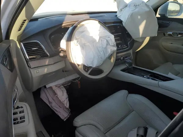 YV4A221L2N1827855 2022 VOLVO XC90 - Image 8