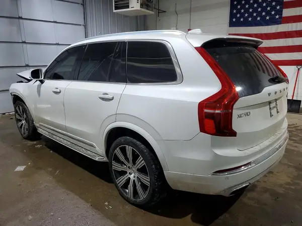 YV4A221L3M1693260 2021 VOLVO XC90 - Image 2