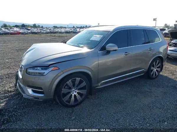 YV4A221L6N1830077 2022 VOLVO XC90 - Image 2