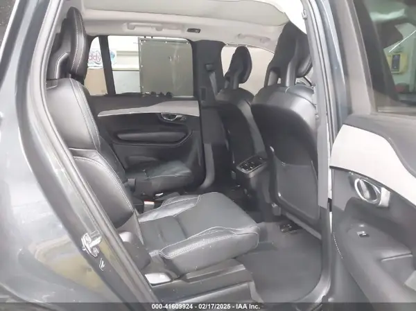 YV4A221L8N1794067 2022 VOLVO XC90 - Image 8