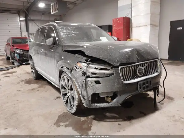 YV4A221LXL1560865 2020 VOLVO XC90 - Image 1