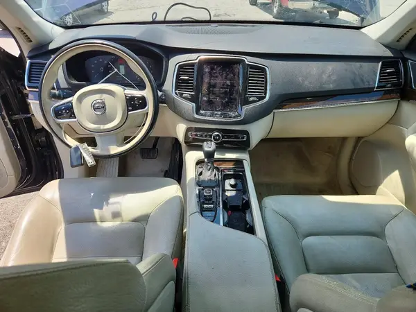 YV4A22PK0G1021711 2016 VOLVO XC90 - Image 8