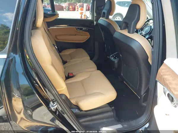 YV4A22PK0G1028254 2016 VOLVO XC90 - Image 8
